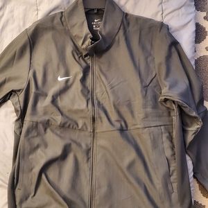 NIKE Dri-Fit Lightweight Jacket